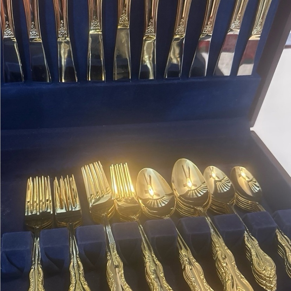 Vintage New Int’l China San Marcos 24K Goldplated Flatware & Hostess Set Chest